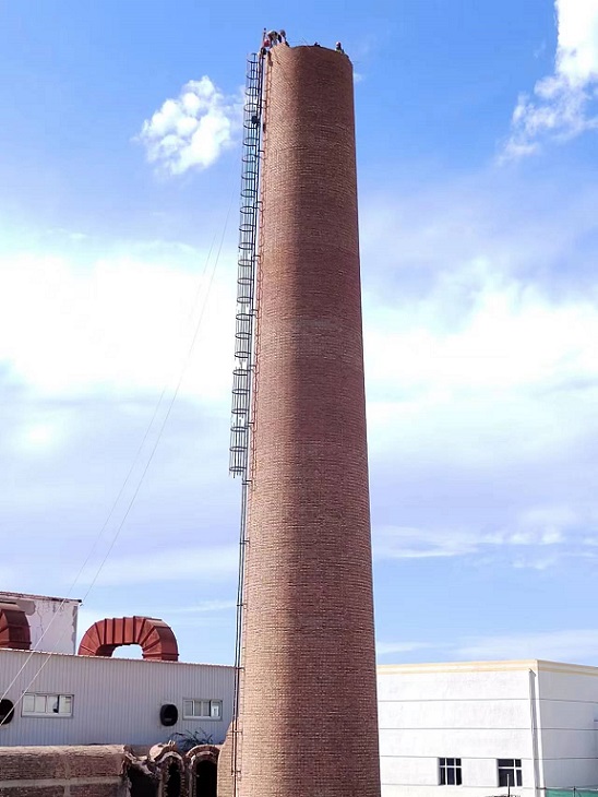 煙囪拆除公司:共筑綠色夢(mèng)想——以專(zhuān)業(yè)之力,踐行環(huán)保理念